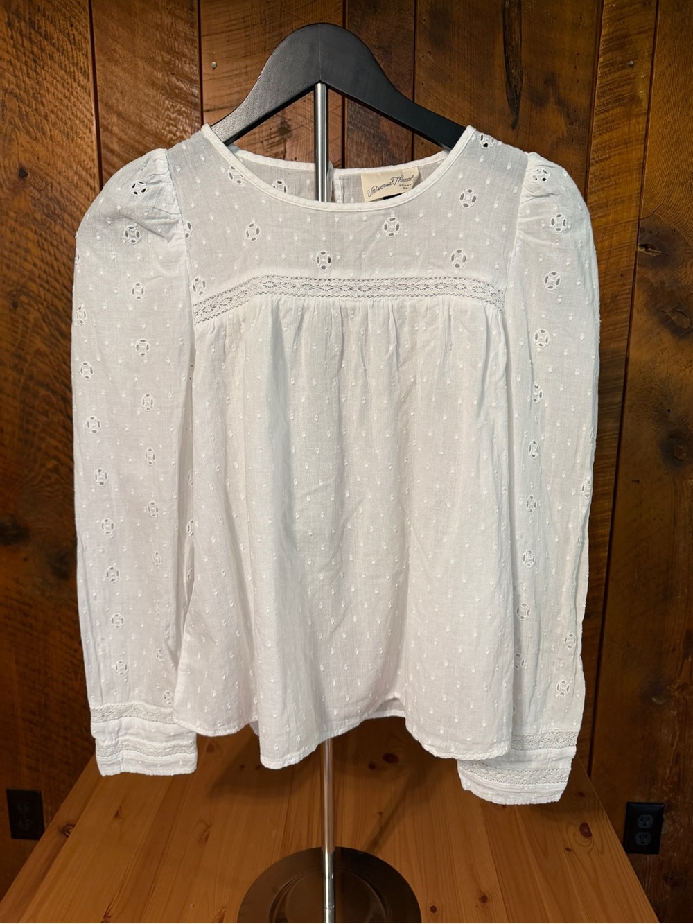 Universal Thread White Eyelet Swiss Dot Blouse Medium Cottagecore Boho Romantic